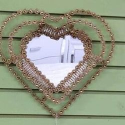 $30 GOLD OR SILVER!  BEAUTIFUL HEART DECORATION 