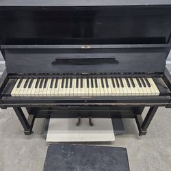 Pre Owned Piano