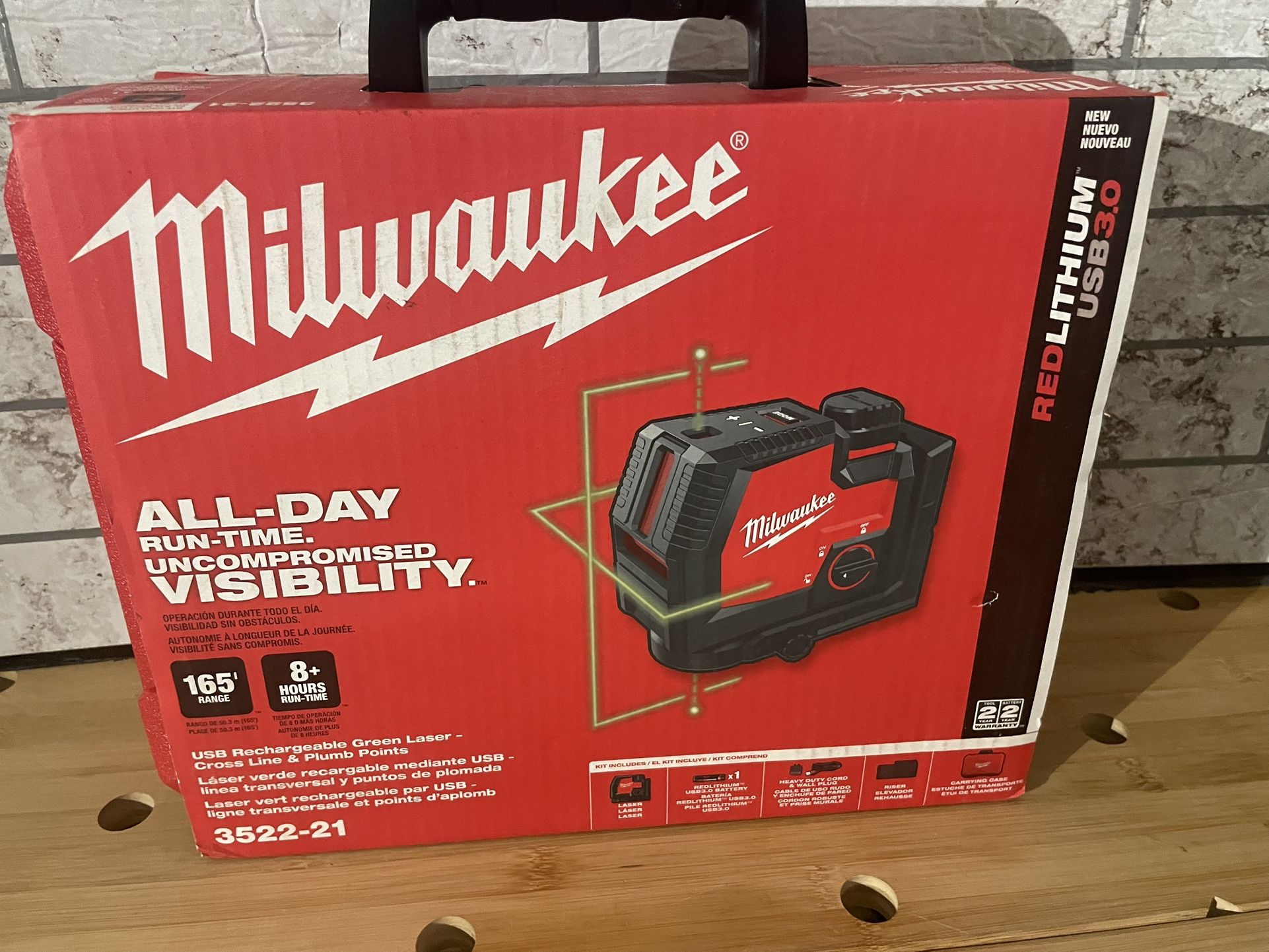 Milwaukee Green 100 ft. Cross Line and Plumb Points Rechargeable Laser Level with REDLITHIUM Lithium-Ion USB Battery and Charger.