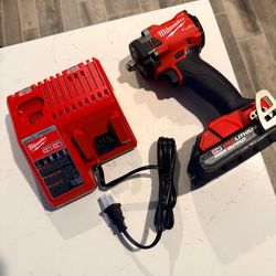 Milwaukee Fuel 1/2 inch impact wrench kit