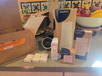SimpliSafe 9-Piece Home Security Kit