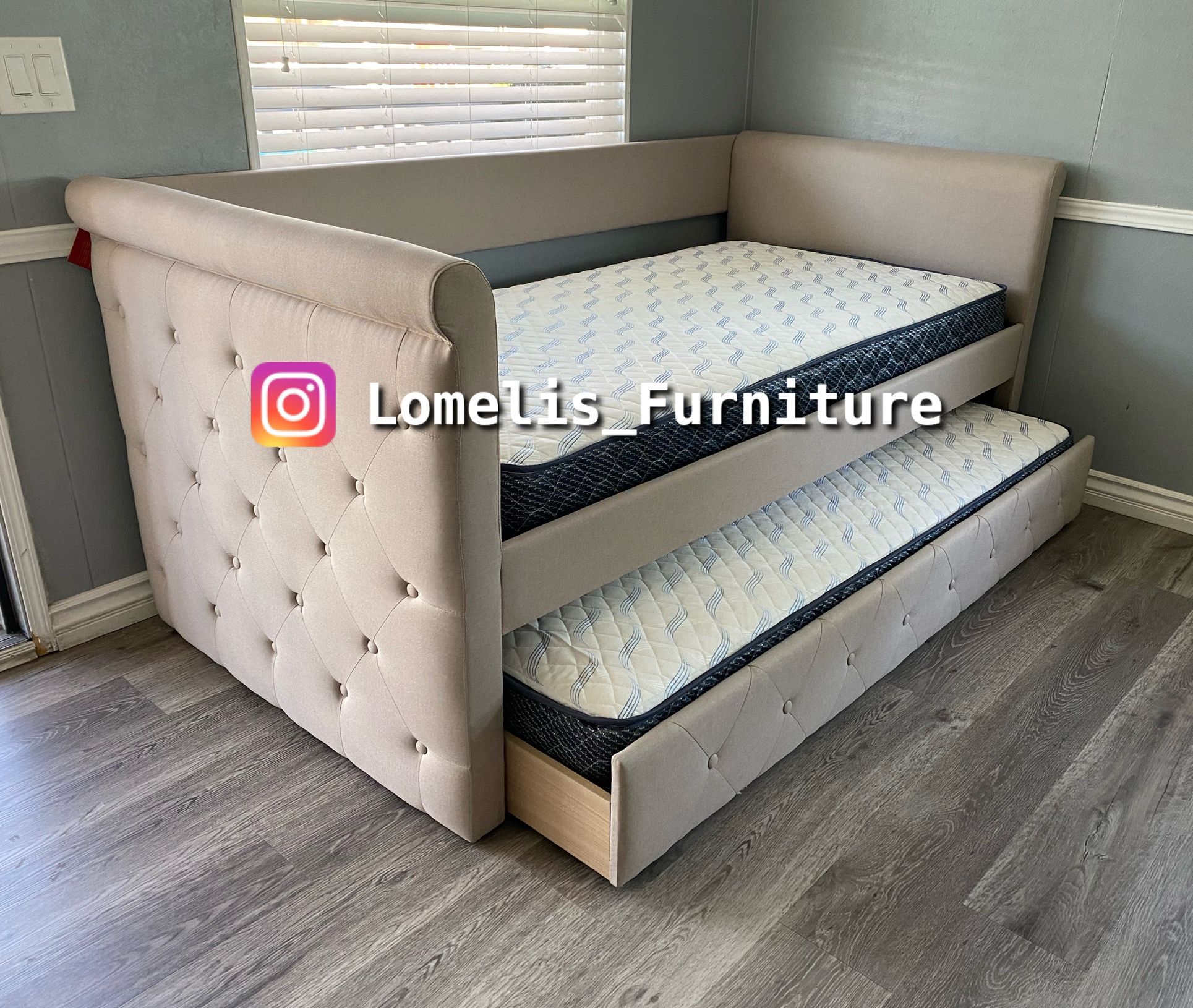 Twin/Twin Gray European Style Tufted Daybed w. Orthopedic Mattresses Included 