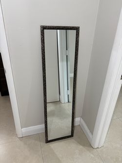 FREE - Mirror