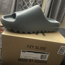 Yzy Slide