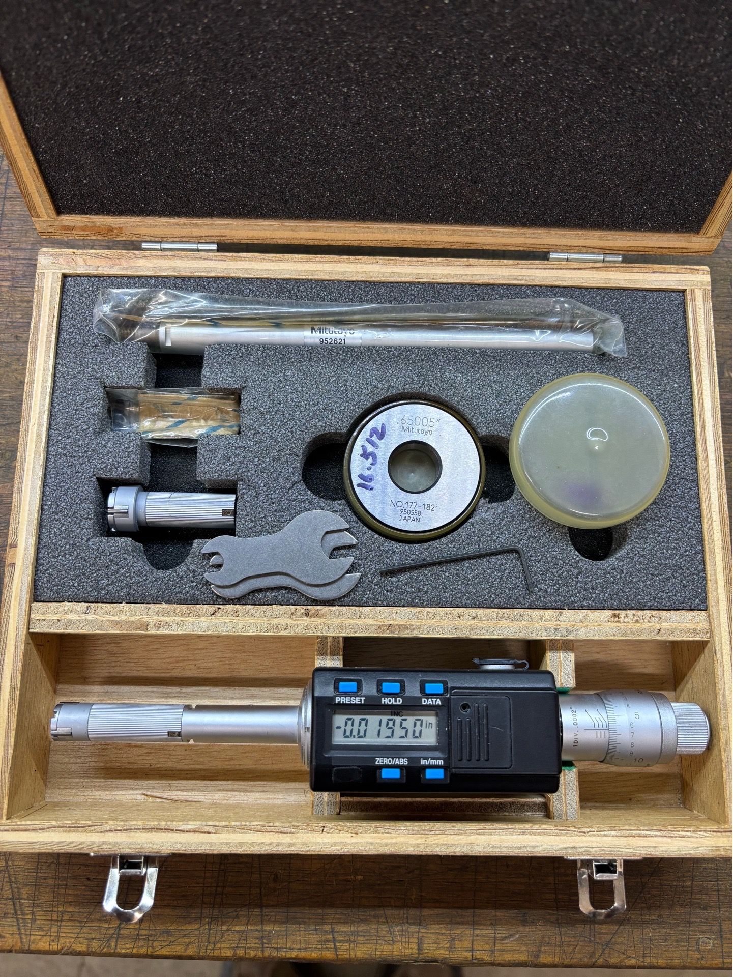Mitutoyo Digimatic 468-957 Holtest 0.5"-0.8" Hole 3Point Bore Gage Box Set