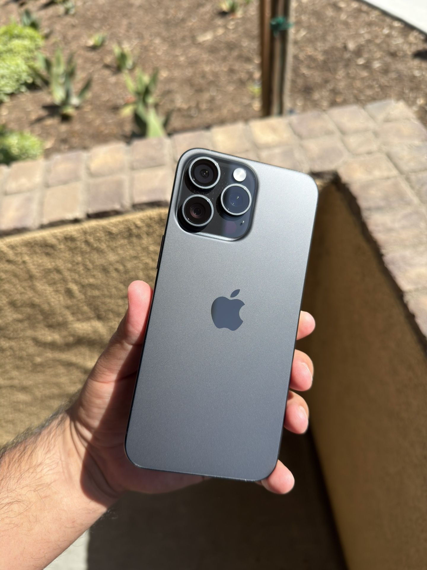 iPhone 15 Pro Max 256 AT&T