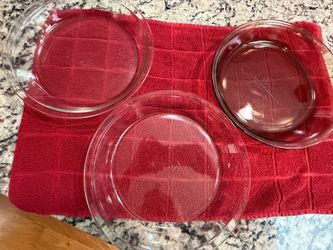 Glass pie plates