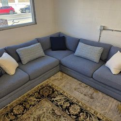 High End Down Sectional
Delivery options available!