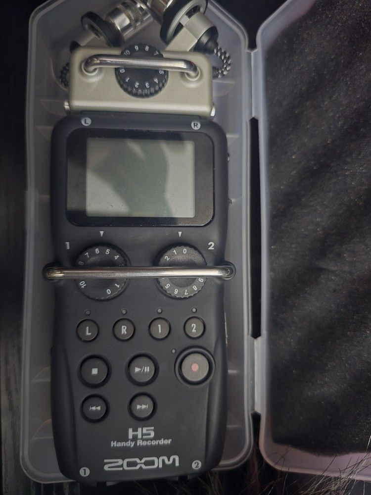 Zoom H5 Portable 2 Channel Recorder