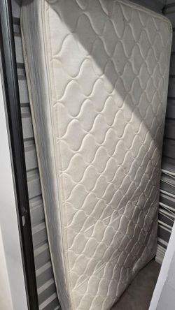 Twin mattress