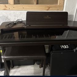 Yamaha Clavinova  Electric Piano 