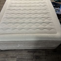 Index Comfort Queen inflatable Bed