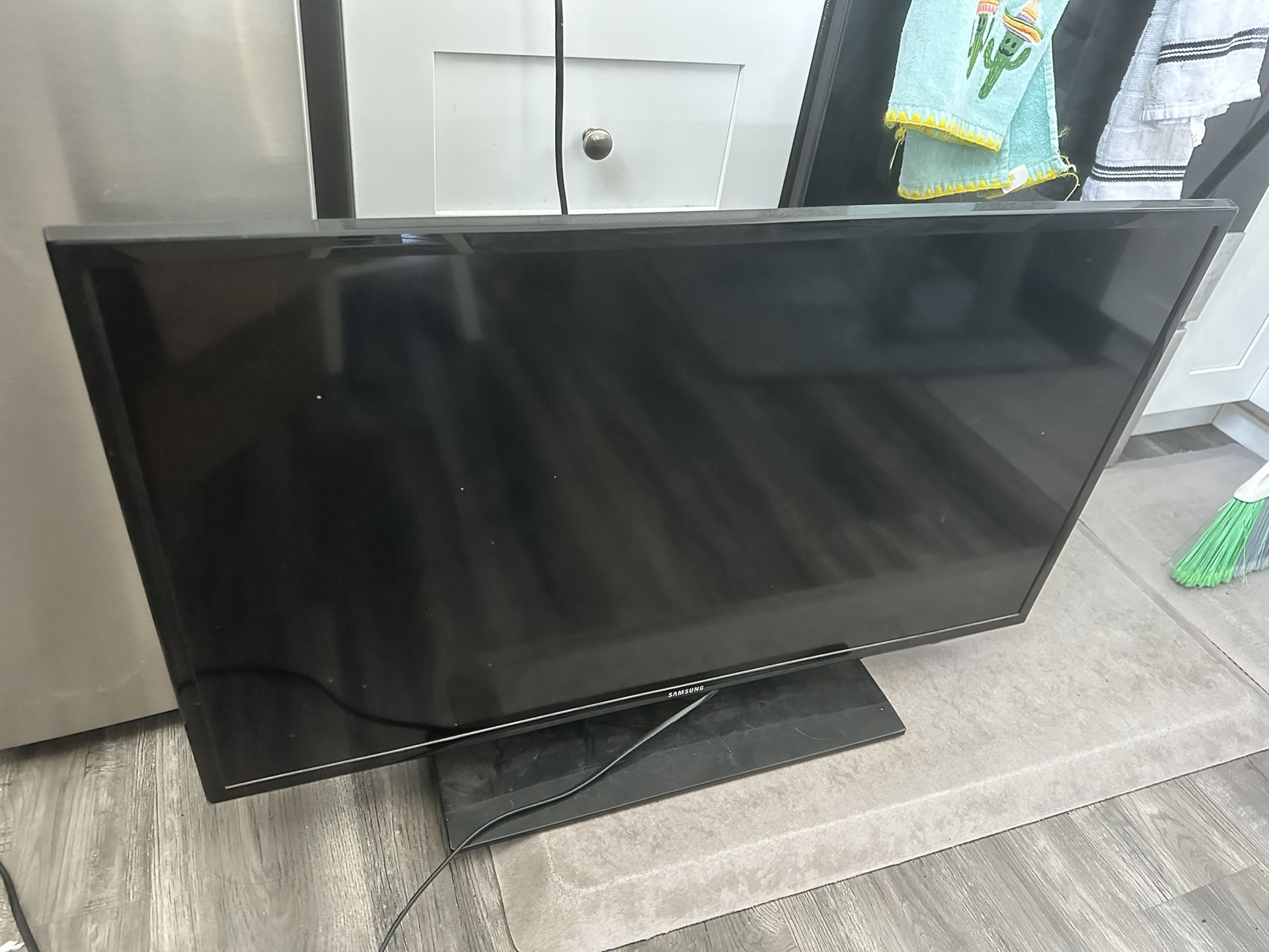 Samsung TV 32” USED