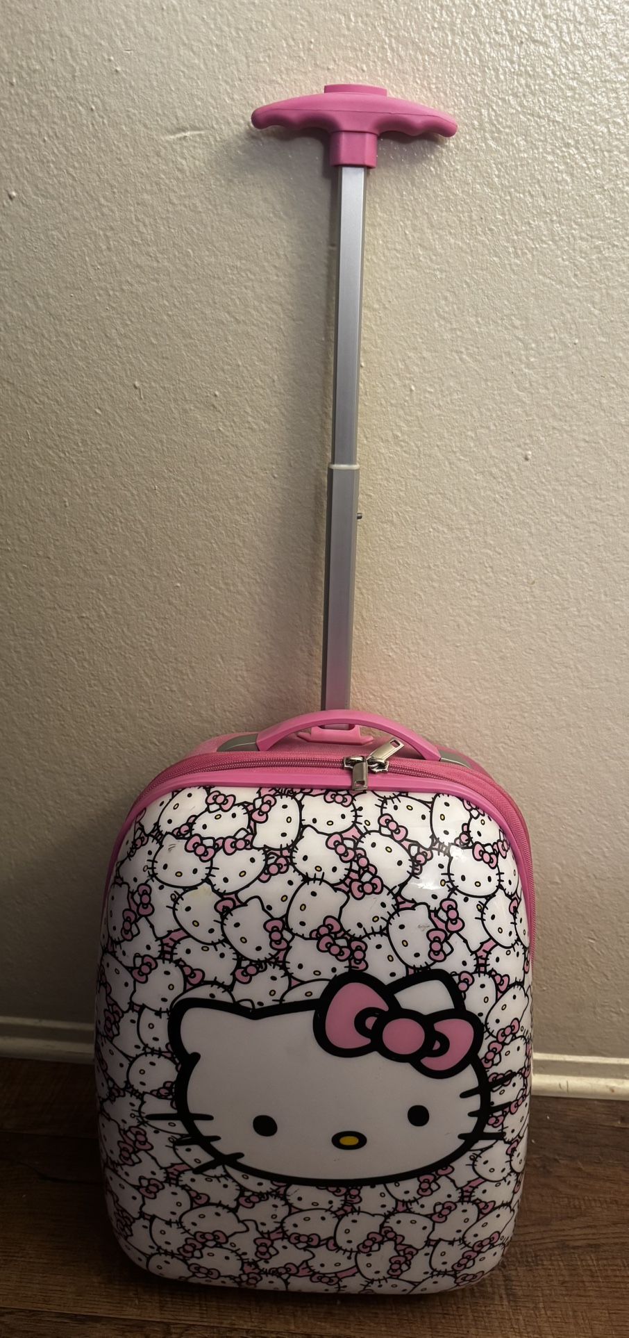 Hello Kitty Kids Suitcase