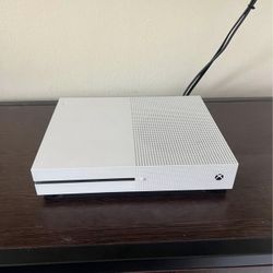 Xbox One S Bundle - 2 Controllers + Cables (Optional Headset)