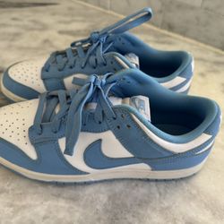 Nike Dunks University Blue Size  9