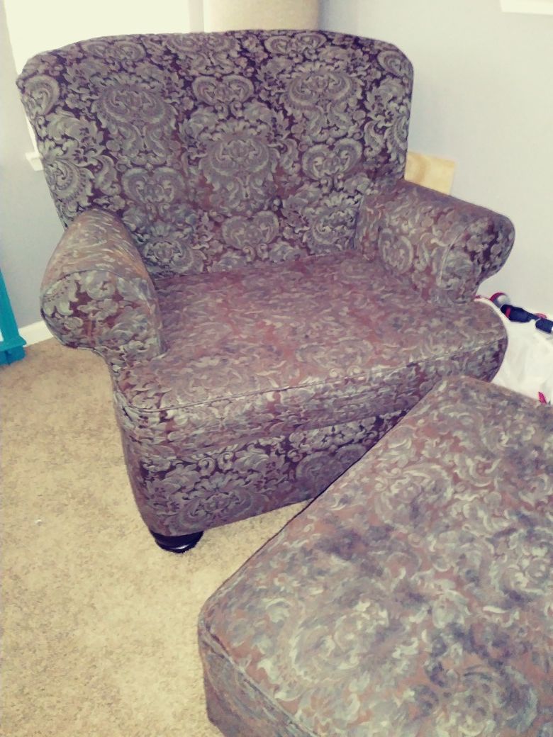 Big chair and ottoman