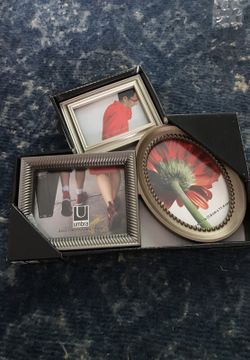 Umbra Minimix multi photo frame unopened