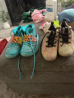Boys shoes