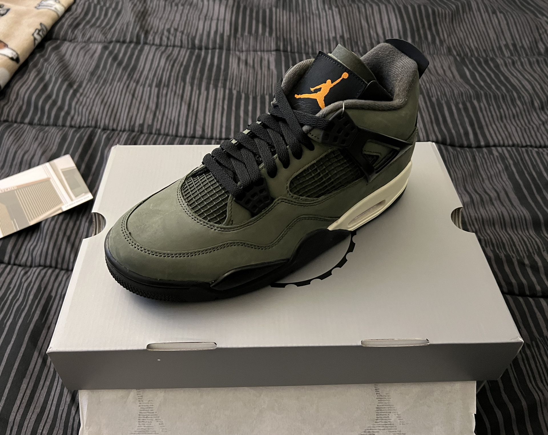 Undefeated Jordan 4 Size 9 DS