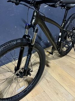 Schwinn Axum Comp 29" Adult Unisex Mountain Bike Medium Frame Black