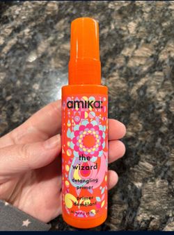 NEW AMIKA THE WIZARD DETANGLING HAIR PRIMER $7!!