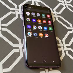Samsung galaxy s9 plus (64 Gb)unlocked , Sold with store warranty 