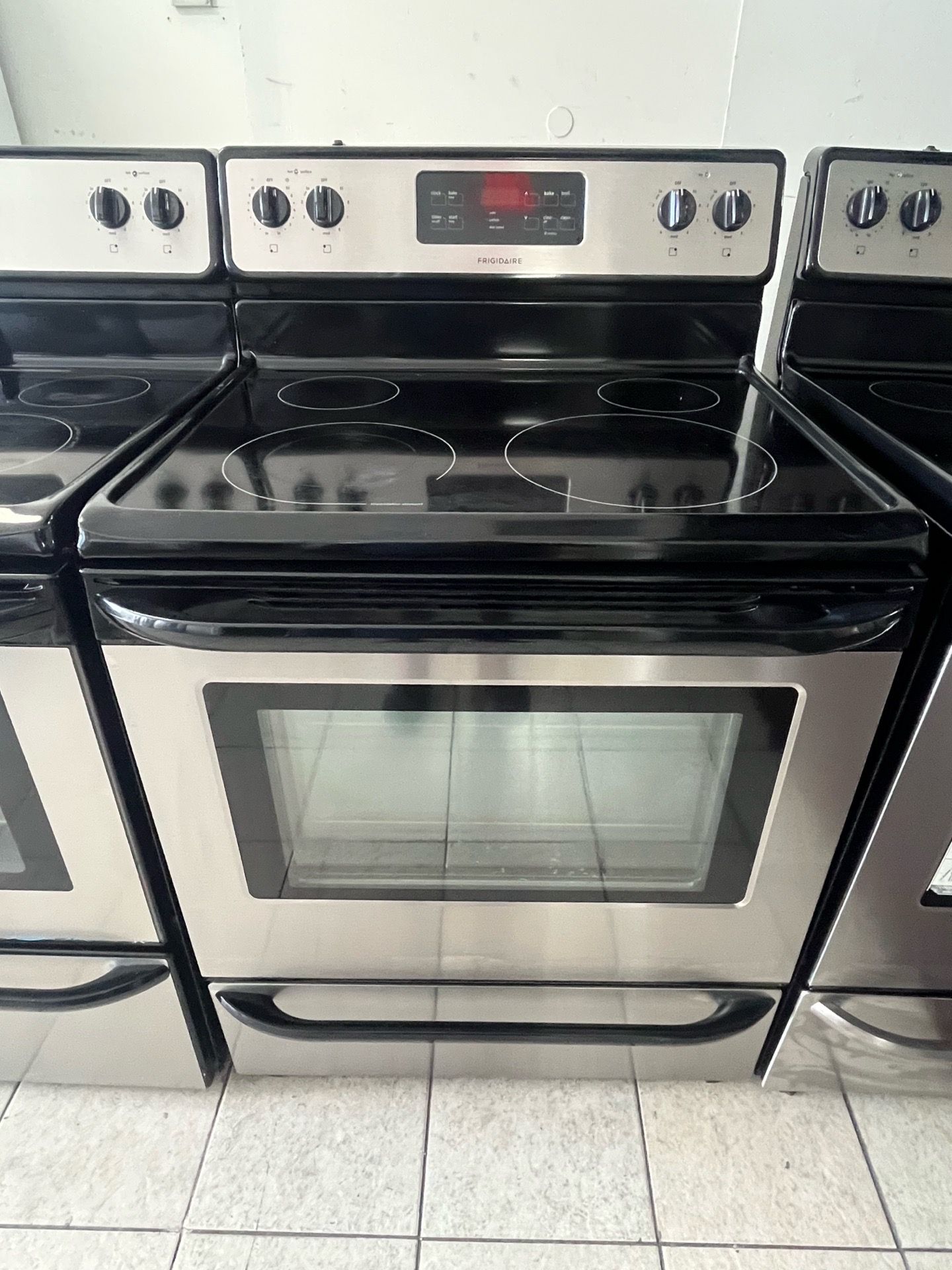 Stove Frigidaire 30”