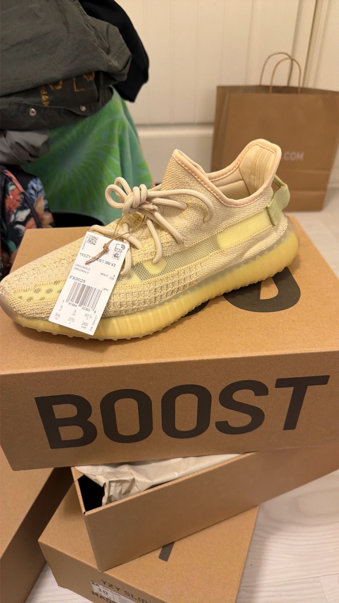 Yeezy 350 v2 (Flax) Size 9.5