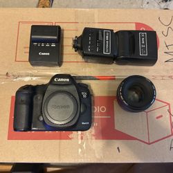 CANON 5D III w 50mm Lens and Flash