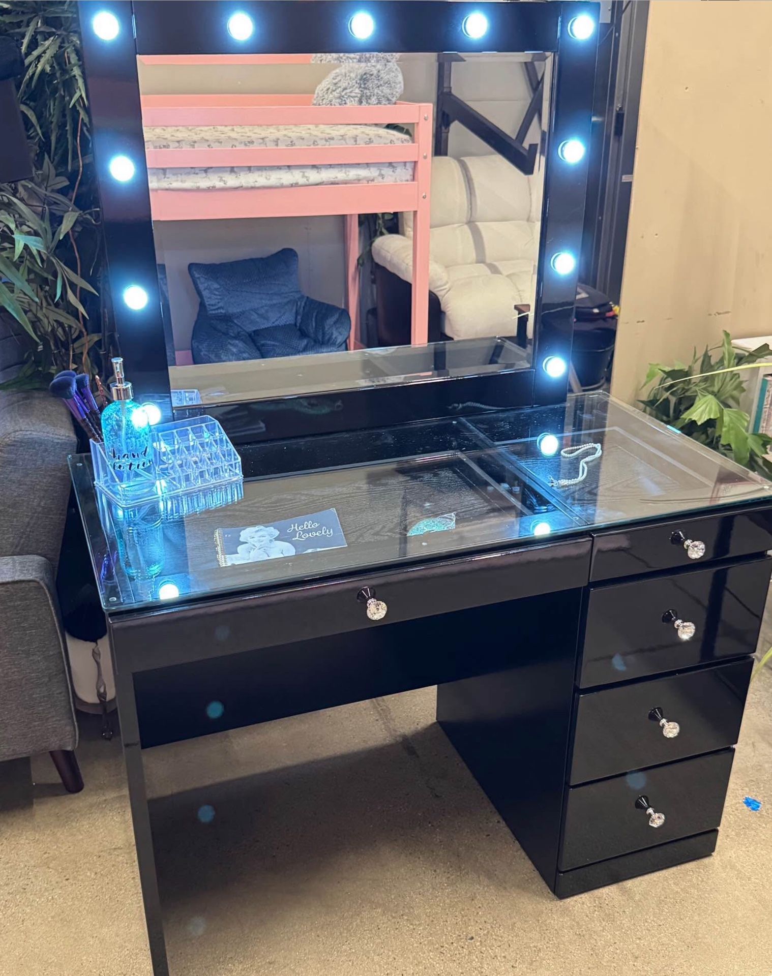 Beautiful Vanity Set