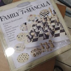 FAMILY 7 GAME CENTER SOLID WOOD BOARD GAMES PREMIER EDITION VINTAGE 1995 