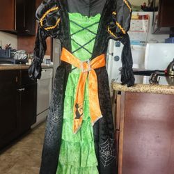 Witch Costume Size 6-7