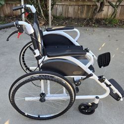 Wheelchairs for Adults, Comfortable Transport Wheelchair Foldable, brand new