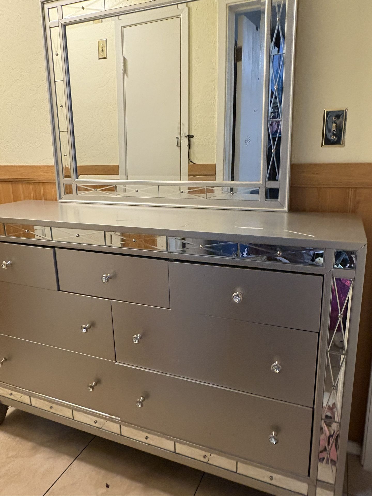 Mirrored dresser with mirror