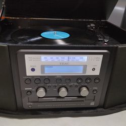 TEAC MULTI MUSIC PLAYER & CD RECORDER Refurbished