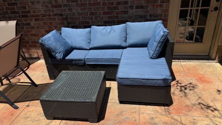 Patio furniture set