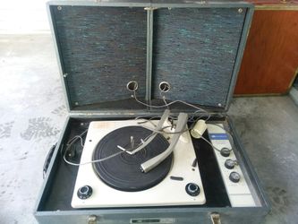 Antique all in one record player stereo