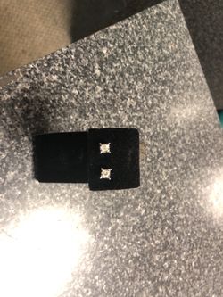 10 kT. white gold earrings