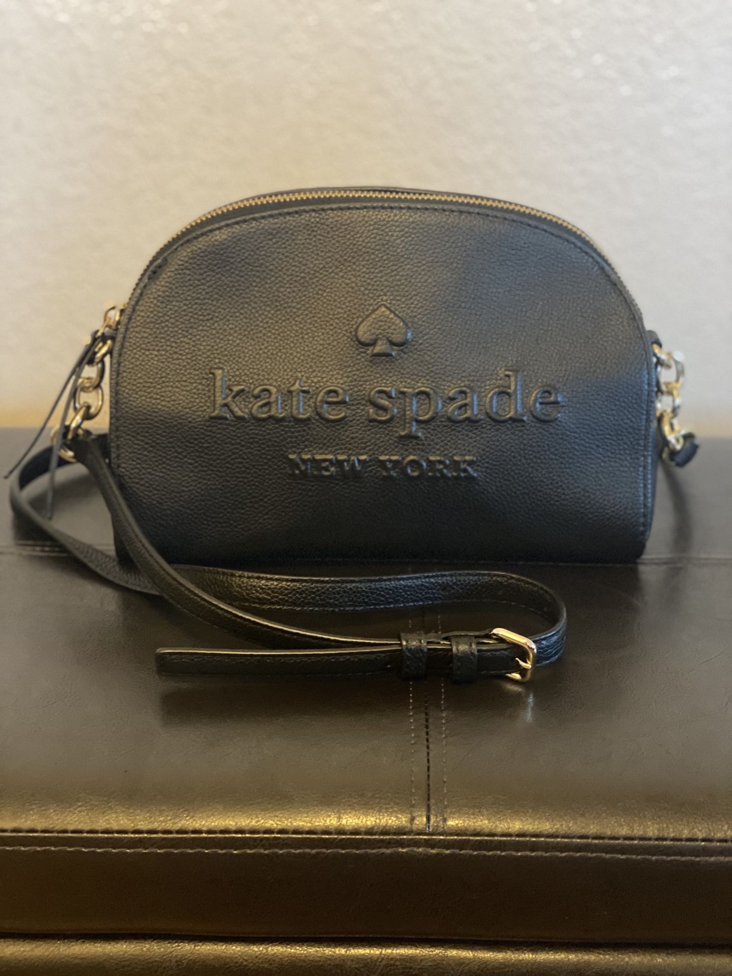 Kate spade Larchmont Avenue Tori Crossbody for Sale in Whittier