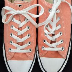 Converse Shoes 7 Mens or 9 Womens