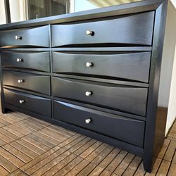 Nice Dresser!!
