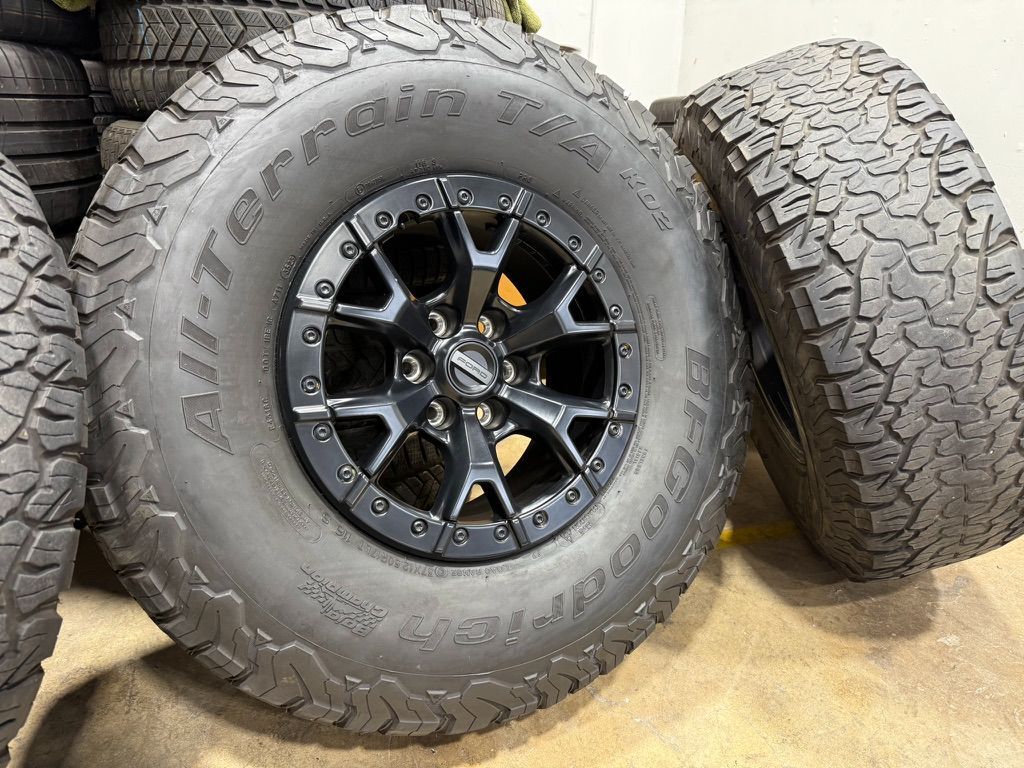 FREE DELIVERY (5) Set of 5 OEM 2023 Ford F150 Raptor Beadlock Rims SVT 1 NEW Spare