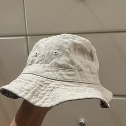 Baby fisherman hat, one can be used on both sides and one can be used on one side