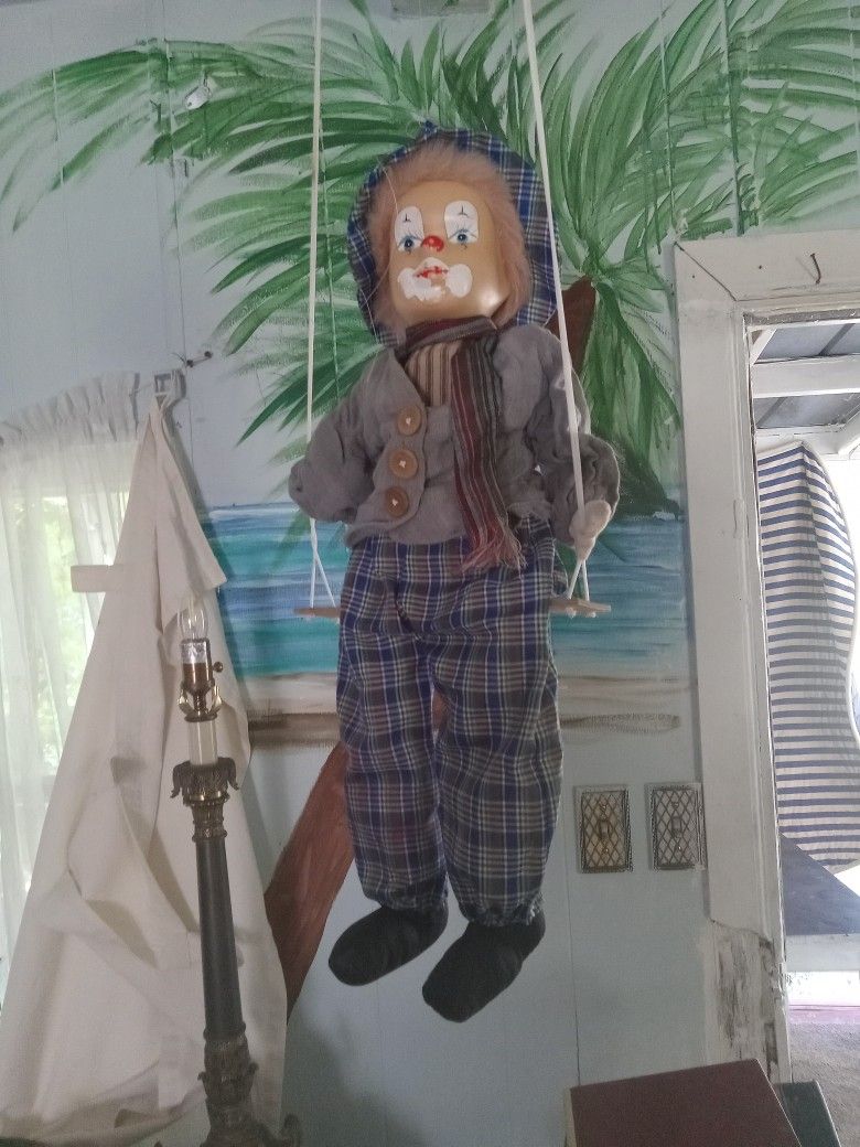 Vintage Ashley Collectible 19⁶0 Hobo Clown On Swing