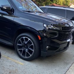 22" Chevy Tahoe  OEM  wheels