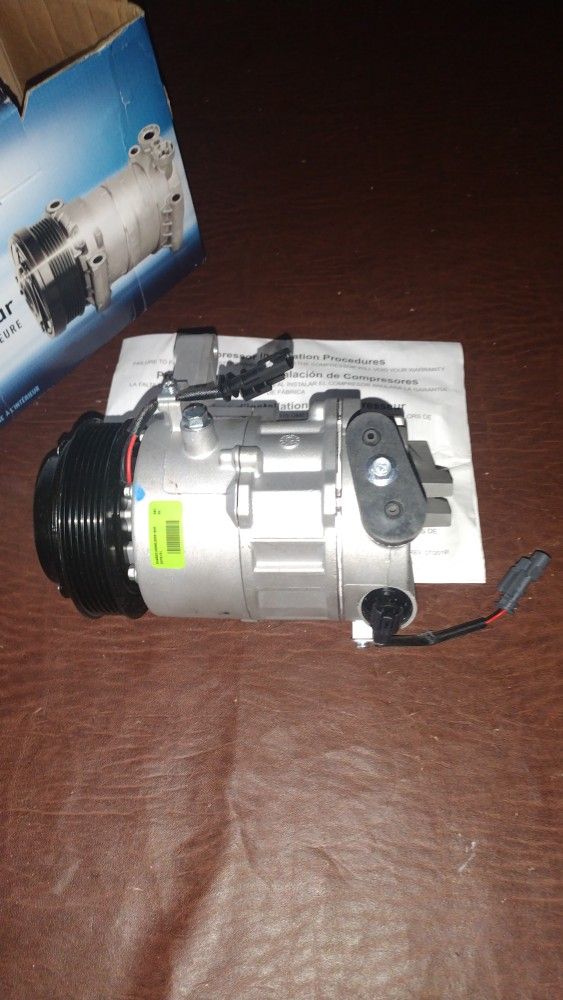 New GMC Chevy A/C Compressor. Part# 68221