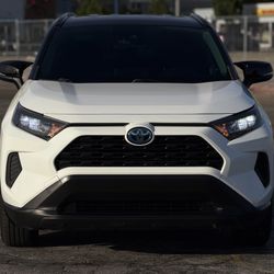 Toyota RAW 4 Hybrid AWD