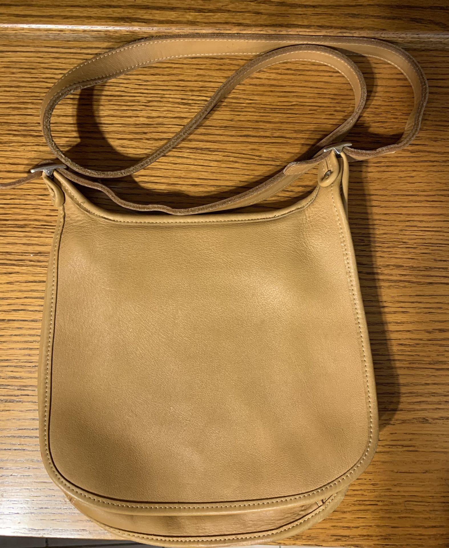 バッグ Vintage Coach Crescent Saddle Bag Purse Vintage 90s Coach Crescent Saddle Bag Black Leather Brass