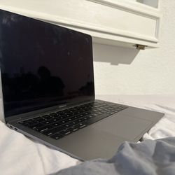 MacBook Air 2019 | i5 Processor | 13.3” Display | Space Gray